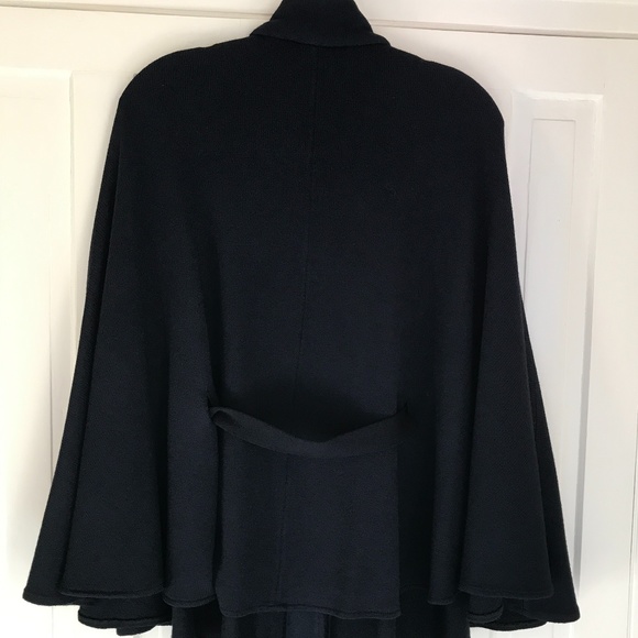 ❤️ HOST PICK! *** ST. JOHN COLLECTION VIRGIN WOOL PONCHO NWOT - Picture 8 of 13